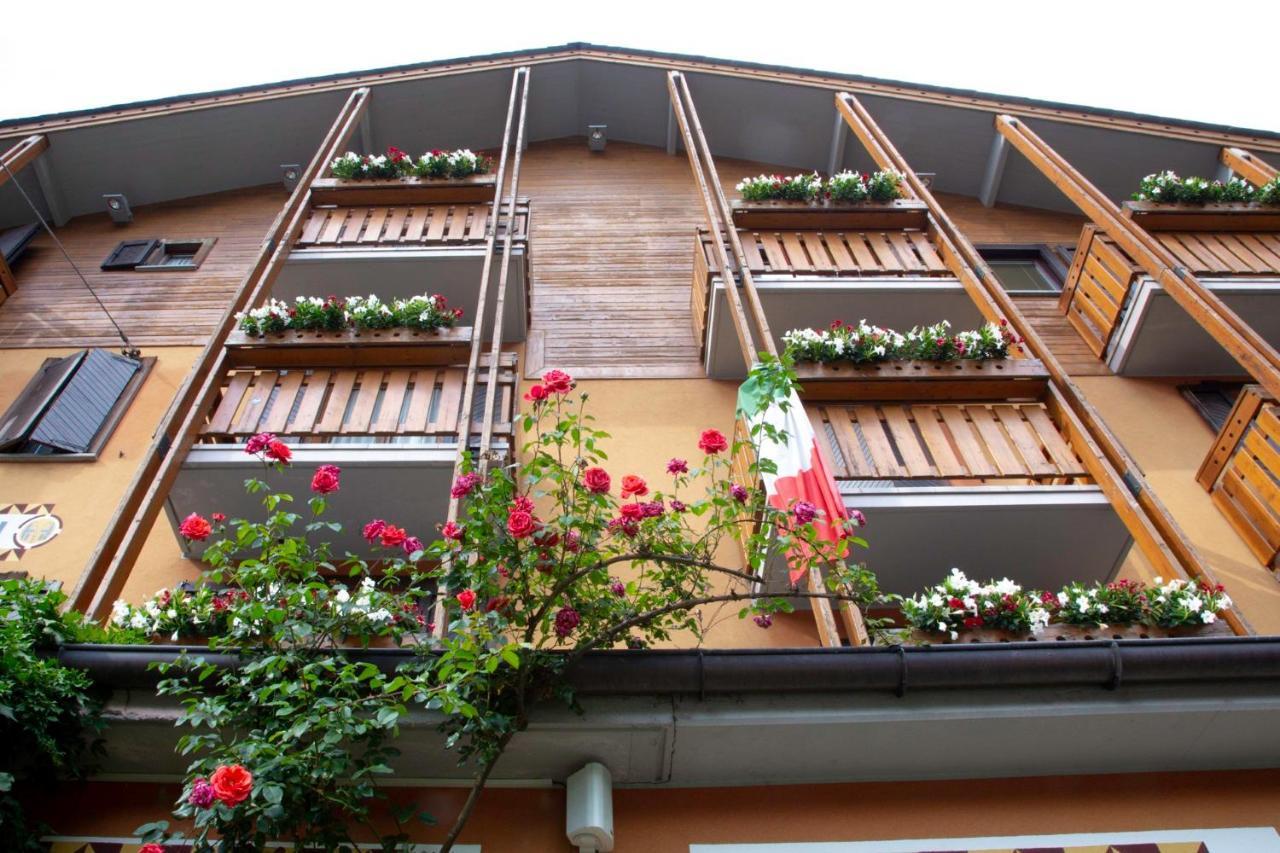 Hotel Moizi Chiesa in Valmalenco Exterior foto